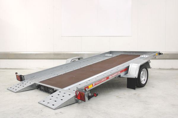 TEMARED Car Flat 3518U – 1500 kg – w. Steel / Veneer bottom