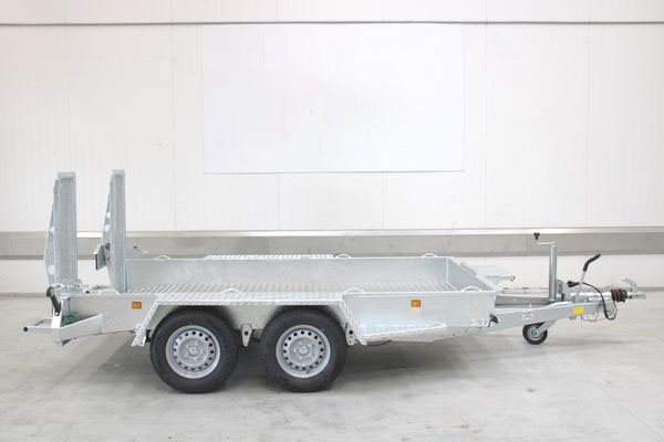 Variant 2716 B3 – 13 – Aluminum base – Split rear ramp – 2700 kg